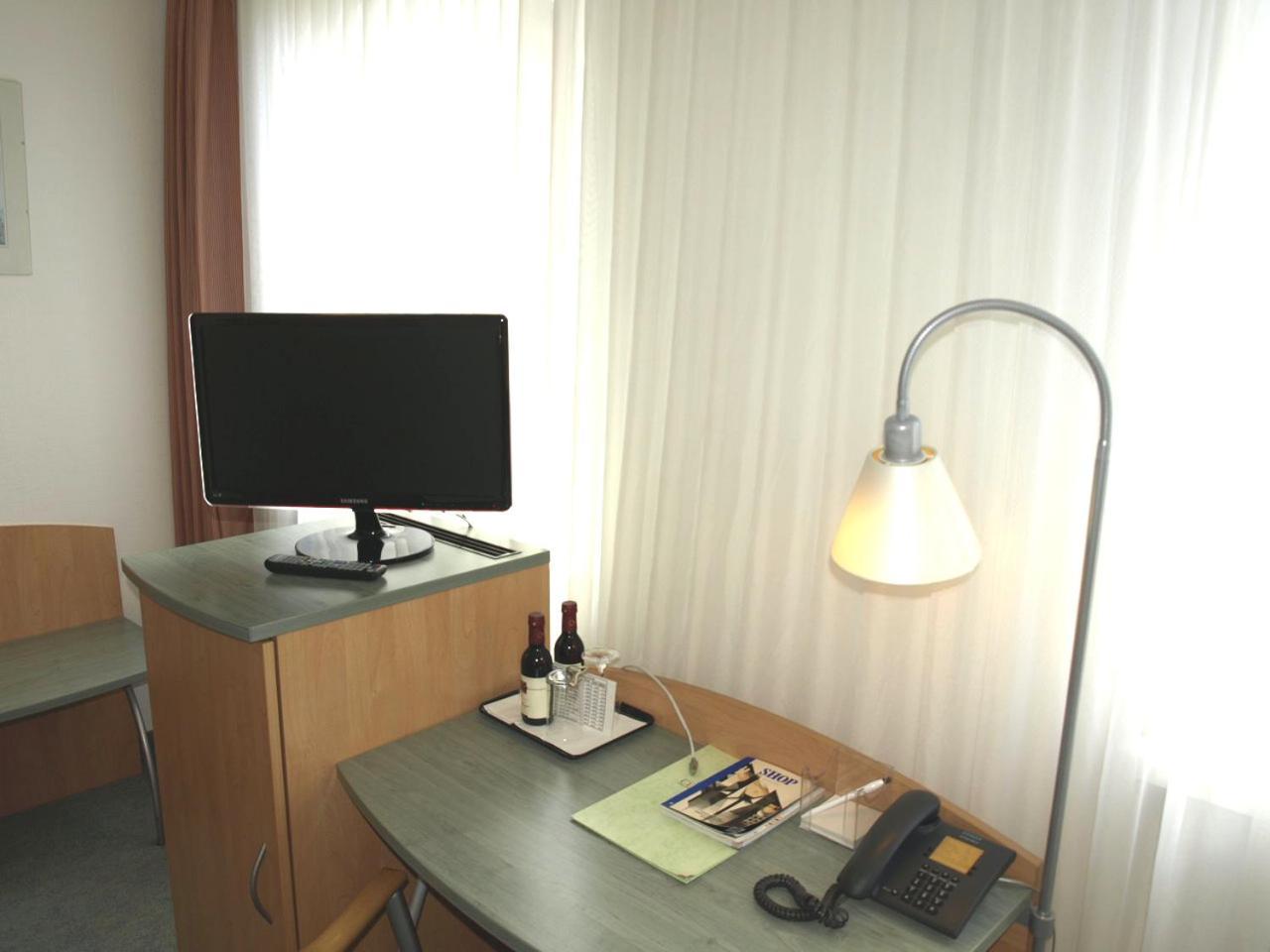 שטוטגרט Central-Classic Hotel מראה חיצוני תמונה