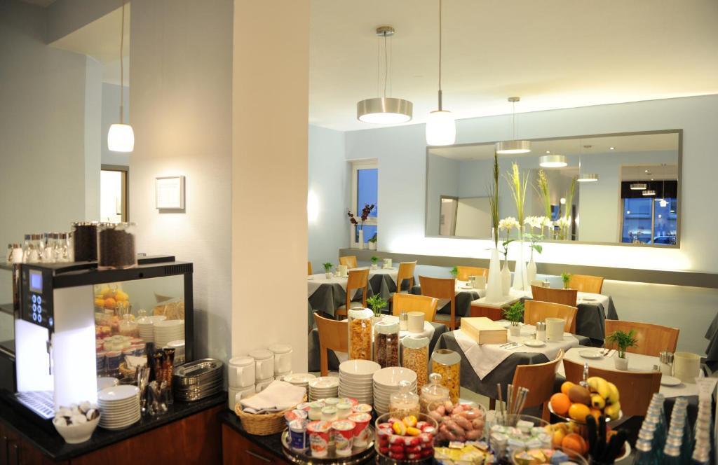 שטוטגרט Central-Classic Hotel מראה חיצוני תמונה