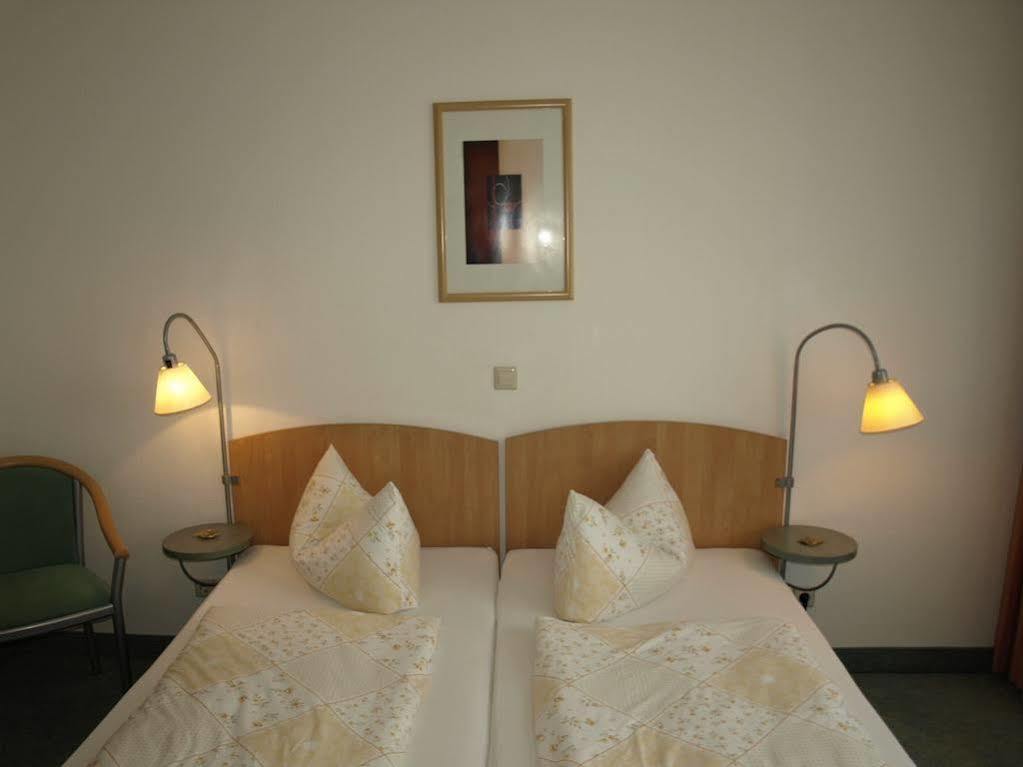 שטוטגרט Central-Classic Hotel מראה חיצוני תמונה