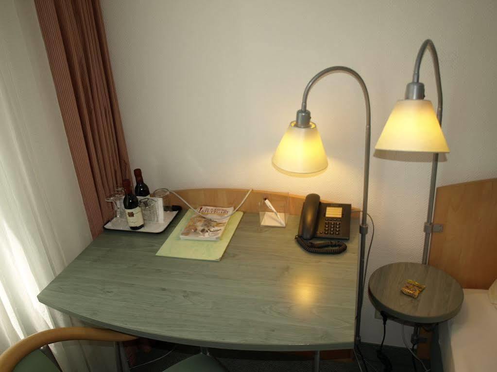 שטוטגרט Central-Classic Hotel מראה חיצוני תמונה